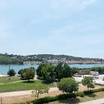 Apartament Slavisa *