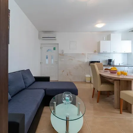 Slavisa Appartement *